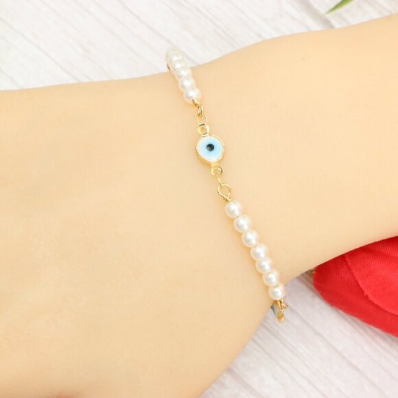 "Trendy Handmade Bracelet – A Thoughtful Gift for Girls & Women | UNVRC1455 - Picture 5 of 10